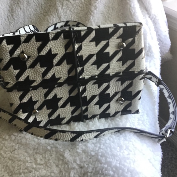 Sassy Jones Small Houndstooth Ava Purse - Picture 2 of 3
